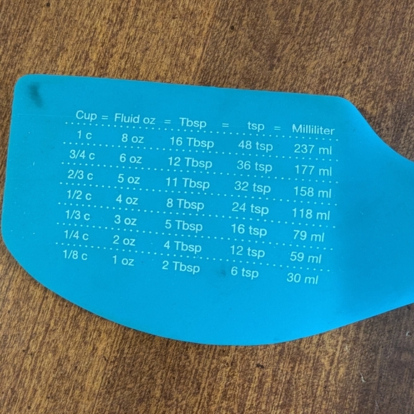 Blue and Pink Kitchen Spatula with Wooden Handle - Picture 3 of 4